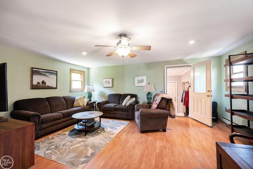 37804 Bakeman St, Harrison Township, MI, 48045-2701 | Card Image