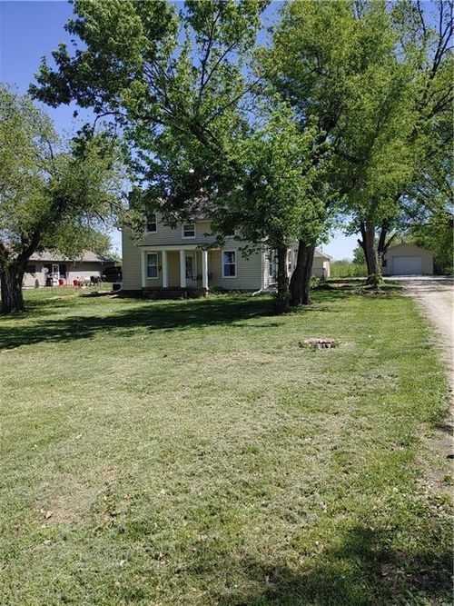 1403 Frazier St, Valley Falls, KS, 66088-4014 | Card Image
