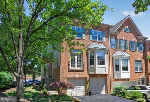 428 Clayton Ln, ALEXANDRIA, VA, 22304-7156 | Card Image