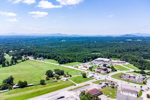 15093 B Moneta Rd, Moneta, VA, 24121 | Card Image