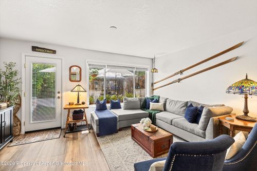 b2-405 Park Ave, Basalt, CO, 81621-9373 | Card Image