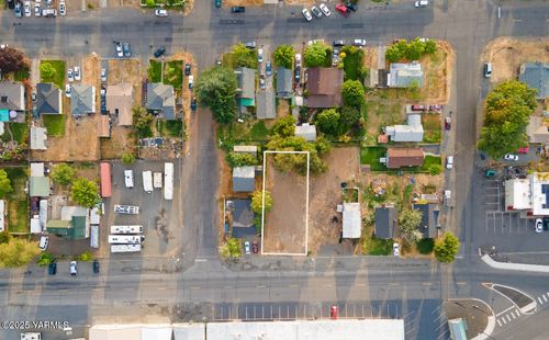 2810 1st St, Union Gap, WA, 98903-1705 | Card Image