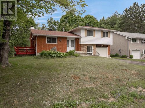 600 David St, Gravenhurst, ON, P1P1M2 | Card Image