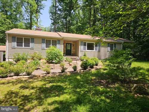 1244 Reed Ln, KINTNERSVILLE, PA, 18930-9403 | Card Image