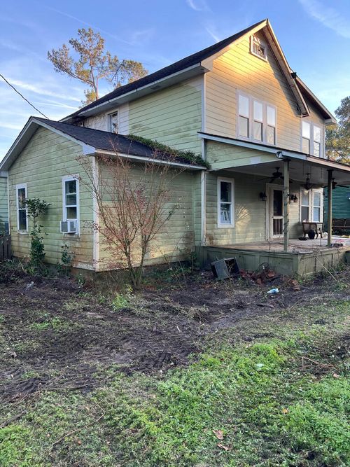 402 Sears St, Saint George, SC, 29477-2464 | Card Image