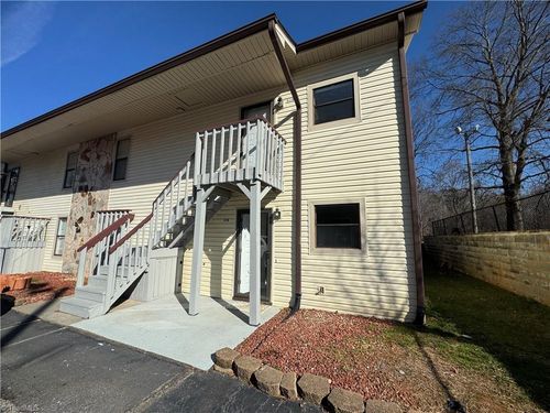 514 Brookside Ct, Kernersville, NC, 27284-3320 | Card Image