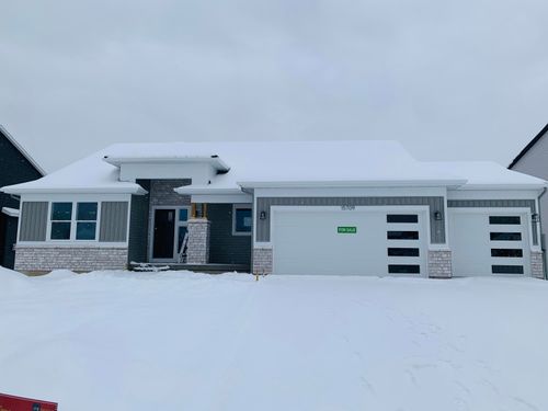 15709 Norwalk Rd, Grand Haven, MI, 49417-7687 | Card Image