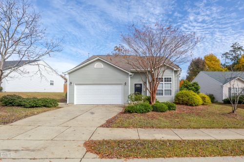 228 N Weststone Blvd, Fuquay-Varina, NC, 27526-6912 | Card Image