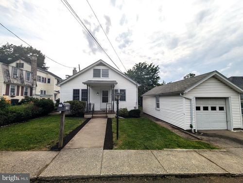 2198 Focht Ave, BETHLEHEM, PA, 18015-4708 | Card Image