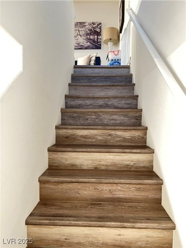 5197 Silica Chalk Ave, Townhouse with 3 bedrooms, 2 bathrooms and null parking in Las Vegas NV | Image 15