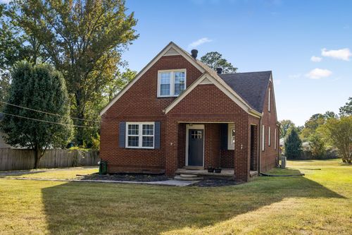 181 Washington Ave, Camden, TN, 38320-1141 | Card Image
