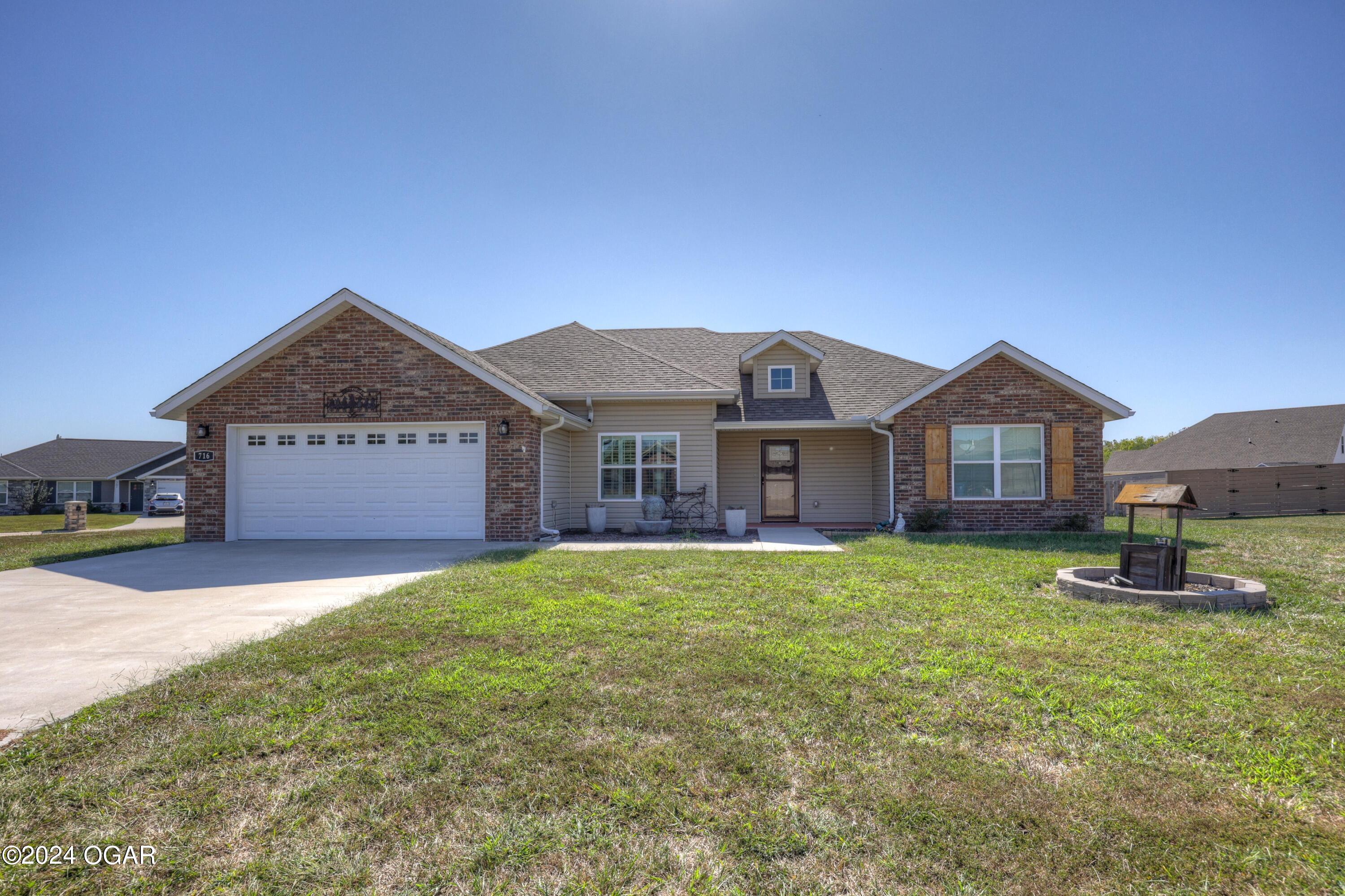 Summerlyn Ln, Carl Junction, MO 64834