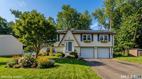 25A Queen St, Enfield, CT, 06082-5179 | Card Image