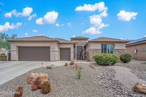 2431 E Page Mill Dr, Green Valley, AZ, 85614-6318 | Card Image
