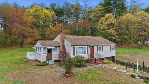 35 Nashua Rd, Pelham, NH, 03076-2356 | Card Image