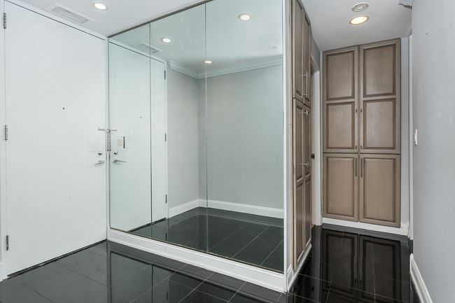 Unit #1811 front door | Image 23