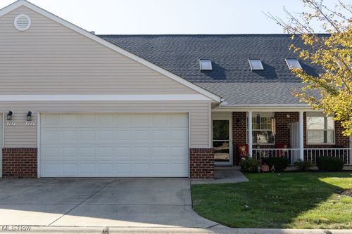 785 N Creek Dr, Painesville, OH, 44077-7715 | Card Image
