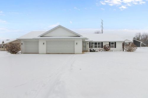6785 Cascade Drive, GREENLEAF, WI, 54126 | Card Image