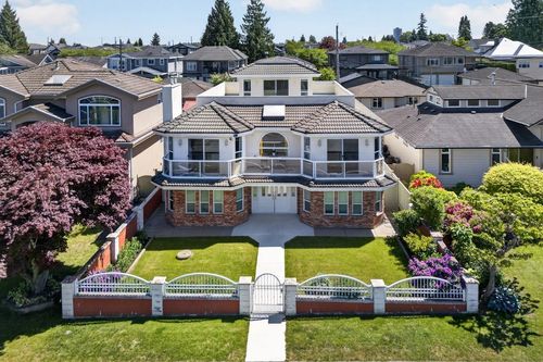 8026 18th Ave, Burnaby, BC, V3N1J8 | Card Image