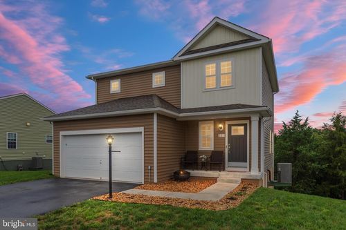 223 Luxor Ct, BUNKER HILL, WV, 25413-1159 | Card Image