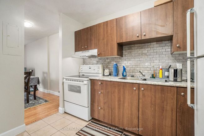 615 - 2000 Jasmine Cres, Condo with 3 bedrooms, 2 bathrooms and 1 parking in Ottawa ON | Image 11