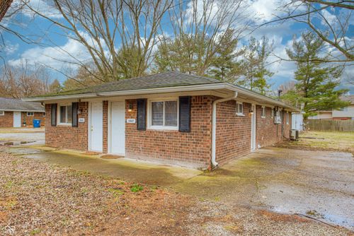 8467 Bluff Rd, Indianapolis, IN, 46217-4475 | Card Image