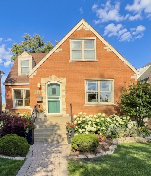 10711 S Artesian Ave, Chicago, IL, 60655-1219 | Card Image