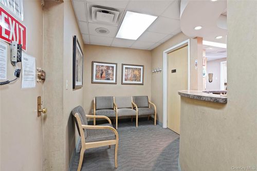 lm-84-10 153rd Avenue, New York, NY, 11414 | Card Image