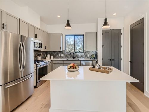 apt-406-3700 Clawson Rd, Austin, TX, 78704-8176 | Card Image