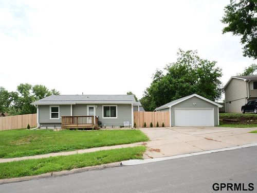 7601 S 72nd Ave, La Vista, NE, 68128-2626 | Card Image