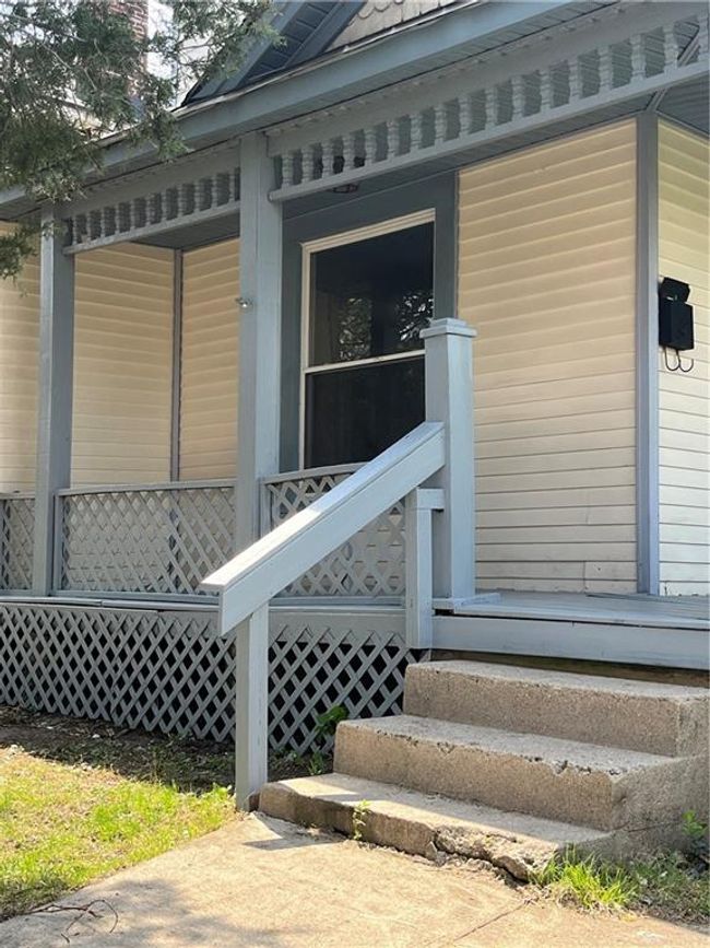 400 S Detroit St, House other with 4 bedrooms, 2 bathrooms and null parking in Xenia OH | Image 11