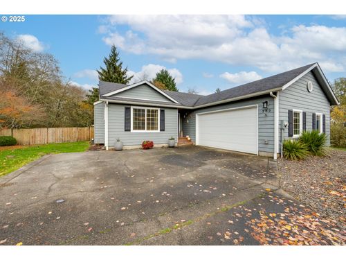 753 Sw Kalmia Ave, Warrenton, OR, 97146-7258 | Card Image