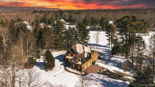 50 Meghan Ct, Pine Bush, NY, 12566-5240 | Card Image