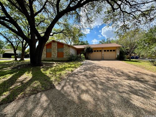 8908 Little Walnut Pkwy, Austin, TX, 78758-6747 | Card Image