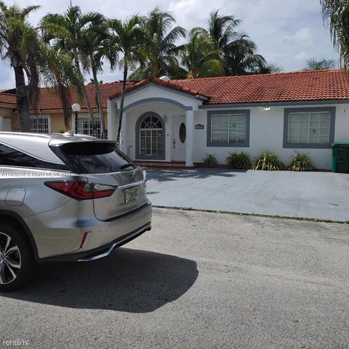17652 Nw 76th Ct, Hialeah, FL, 33015-6170 | Card Image