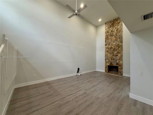6637 Nw 181st Ln, Hialeah, FL, 33015-4414 | Card Image