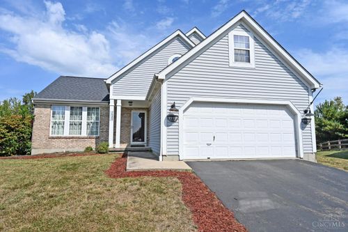 7545 Hyatts Ln, Maineville, OH, 45039-7262 | Card Image