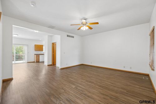1247 Turtle Creek Rd, Lincoln, NE, 68521-4247 | Card Image
