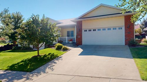 806 Maple Shade Dr, Holmen, WI, 54636-9556 | Card Image