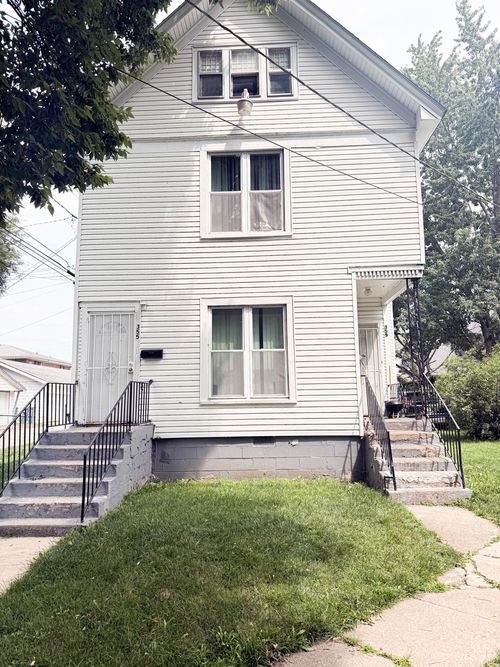 355 E Bourbonnais St, Kankakee, IL, 60901-5101 | Card Image