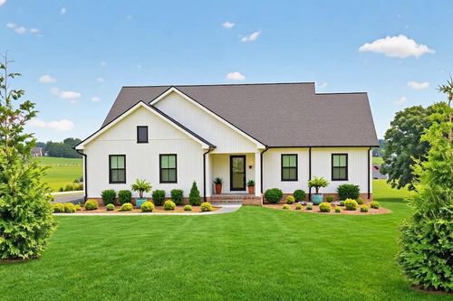101 Gracelynn Cir, Harrodsburg, KY, 40330-2075 | Card Image