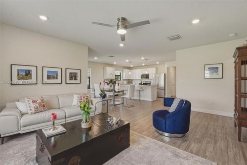 3141 Poinciana St, Oakland Park, FL, 33311-1192 | Card Image