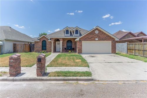 4207 Hill Crest Dr, Mission, TX, 78573-6736 | Card Image