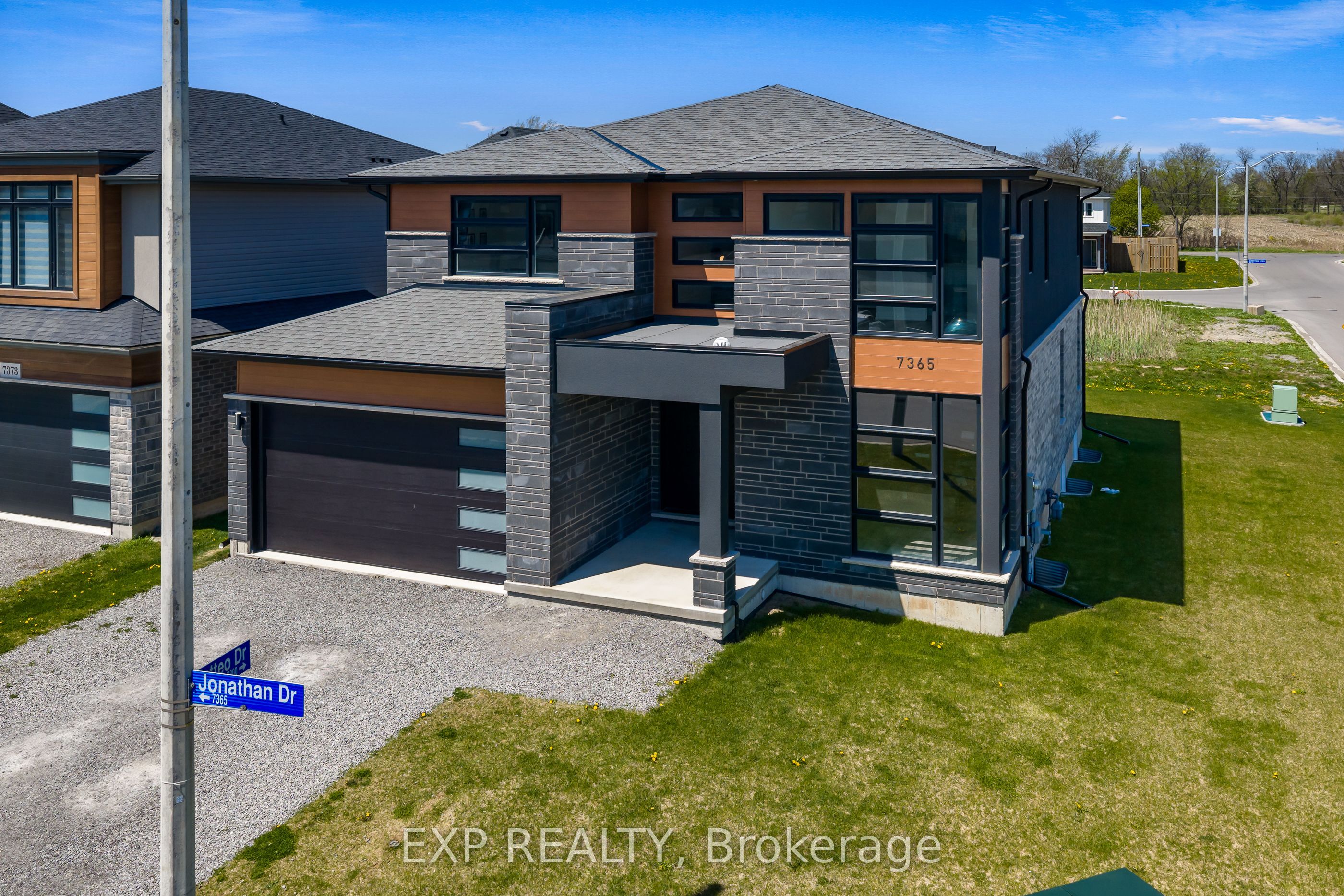 Residential in Niagara Falls 3