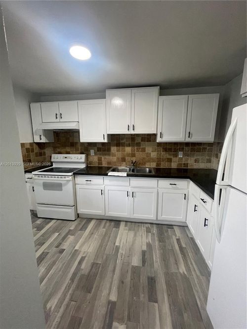 a1-1532 Sw 5th Pl, Fort Lauderdale, FL, 33312-7555 | Card Image