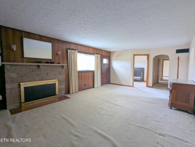 7525 Old Maynardville Pike, House other with 3 bedrooms, 2 bathrooms and null parking in Knoxville TN | Image 8