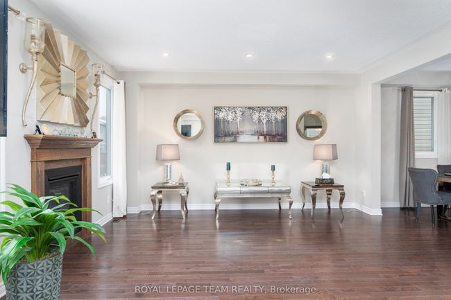 UPPER - 12 Knockaderry Crescent, House other with 3 bedrooms, 3 bathrooms and 2 parking in Barrhaven ON | Image 7