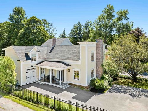 226 Maple Street, Stowe, VT, 05672 | Card Image