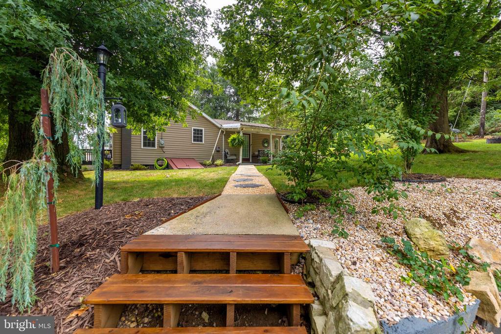 Hade Rd, Chambersburg, PA 17202