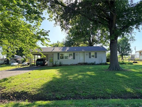 97 Sw 5th Ln, Lamar, MO, 64759-8439 | Card Image